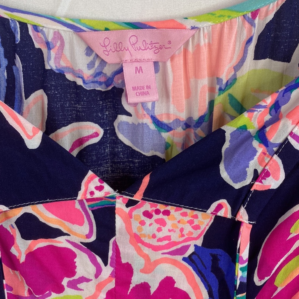Lilly Pulitzer Alanna Top Cold Shoulder size medium EUC - Hard to find - Picture 3 of 12